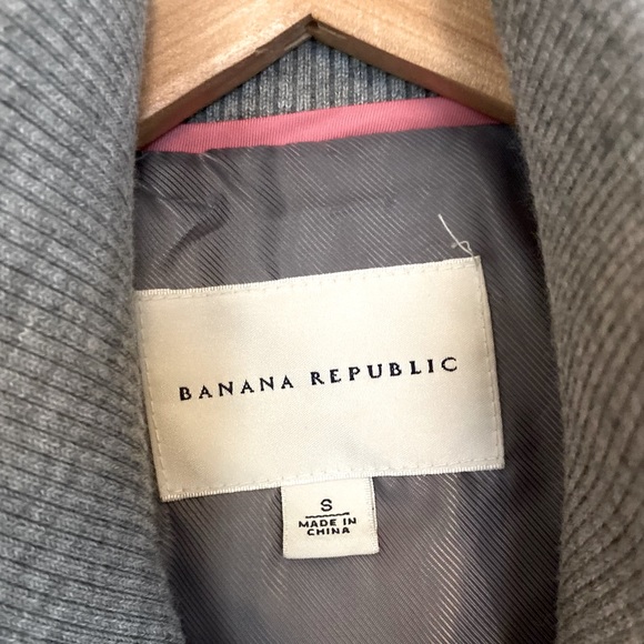 Banana Republic Soft Puffy Vest - Picture 3 of 4